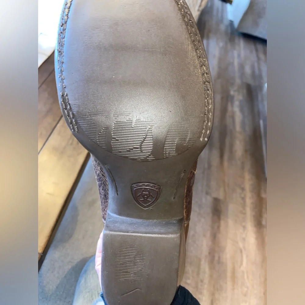 Ariat Boots men’s size 7.5C. Fits Women’s size 9C - Picture 4 of 5